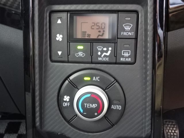 コペン ＧＲ　スポーツ　５ＭＴ　ターボ　オープンカー　特別仕様車　レカロシート　ＢＢＳ１６インチアルミ　ＭＯＭＯステアリング　ナビＴＶ　ｂｌｕｅｔｏｏｔｈ　デュアルシートヒーター　横滑り防止装置　ＥＴＣ　禁煙車　修復歴無し（11枚目）