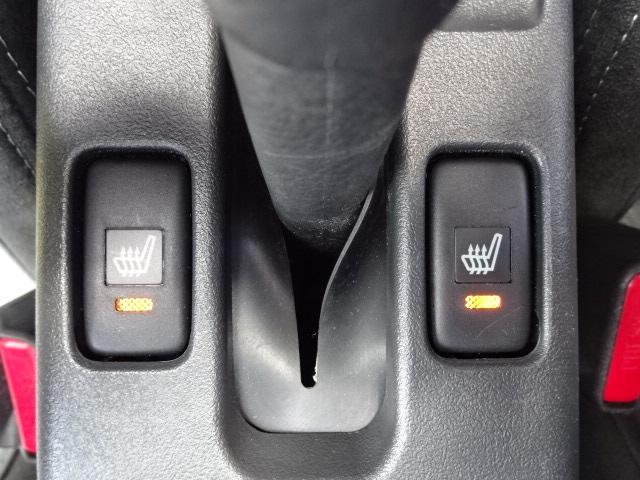 コペン ＧＲ　スポーツ　５ＭＴ　ターボ　オープンカー　特別仕様車　レカロシート　ＢＢＳ１６インチアルミ　ＭＯＭＯステアリング　ナビＴＶ　ｂｌｕｅｔｏｏｔｈ　デュアルシートヒーター　横滑り防止装置　ＥＴＣ　禁煙車　修復歴無し（23枚目）