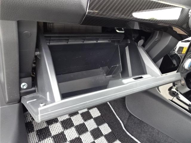 コペン ＧＲ　スポーツ　５ＭＴ　ターボ　オープンカー　特別仕様車　レカロシート　ＢＢＳ１６インチアルミ　ＭＯＭＯステアリング　ナビＴＶ　ｂｌｕｅｔｏｏｔｈ　デュアルシートヒーター　横滑り防止装置　ＥＴＣ　禁煙車　修復歴無し（40枚目）