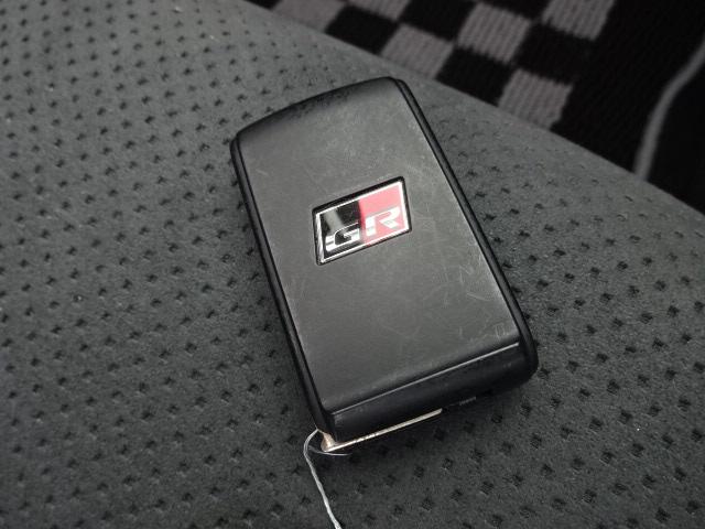 コペン ＧＲ　スポーツ　５ＭＴ　ターボ　オープンカー　特別仕様車　レカロシート　ＢＢＳ１６インチアルミ　ＭＯＭＯステアリング　ナビＴＶ　ｂｌｕｅｔｏｏｔｈ　デュアルシートヒーター　横滑り防止装置　ＥＴＣ　禁煙車　修復歴無し（48枚目）