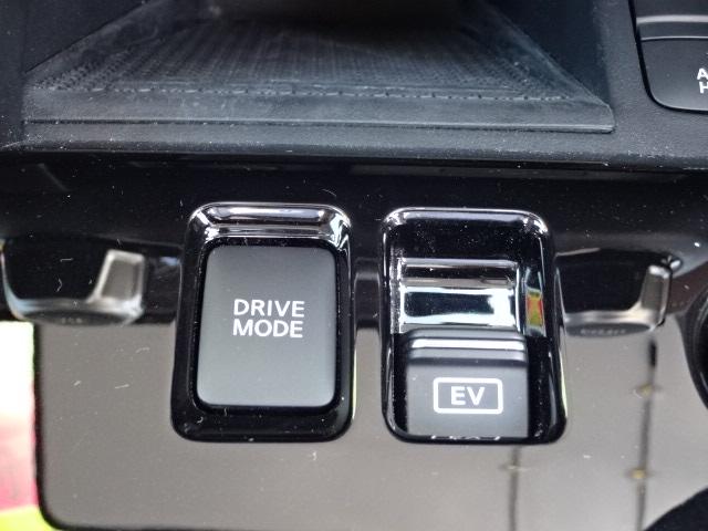 キックス Ｘ　ＦＯＵＲ　スタイルエディション　４ＷＤ　ブレーキサポート　横滑り防止装置　ナビＴＶ　ｂｌｕｅｔｏｏｔｈ　全方位カメラ　デュアルシートヒーター　ＬＥＤヘッドライト　ドライブレコーダー　エンジンスターター　ＥＴＣ　禁煙車　修復歴無し（22枚目）