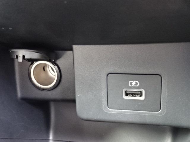 キックス Ｘ　ＦＯＵＲ　スタイルエディション　４ＷＤ　ブレーキサポート　横滑り防止装置　ナビＴＶ　ｂｌｕｅｔｏｏｔｈ　全方位カメラ　デュアルシートヒーター　ＬＥＤヘッドライト　ドライブレコーダー　エンジンスターター　ＥＴＣ　禁煙車　修復歴無し（25枚目）