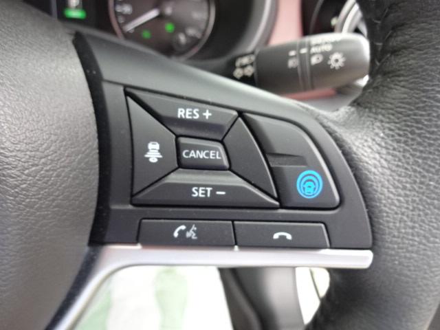 キックス Ｘ　ＦＯＵＲ　スタイルエディション　４ＷＤ　ブレーキサポート　横滑り防止装置　ナビＴＶ　ｂｌｕｅｔｏｏｔｈ　全方位カメラ　デュアルシートヒーター　ＬＥＤヘッドライト　ドライブレコーダー　エンジンスターター　ＥＴＣ　禁煙車　修復歴無し（29枚目）