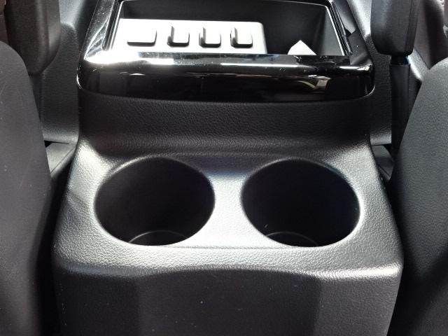 エルグランド 250ハイウェイスターS アーバンクロム ナビTV bluetooth ブルーレイ 全方位カメラ 両側電動スライドドア ドライブレコーダー 横滑り防止装置 コーナーセンサー LEDヘッドライト クルーズコントロール ETC 禁煙車 修復歴無し(18枚目)