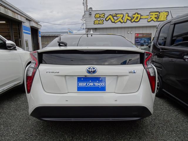 プリウス Ａ　ブレーキサポート　横滑り防止装置　車線逸脱警報装置　コーナーセンサー　純正ナビＴＶ　ｂｌｕｅｔｏｏｔｈ　バックカメラ　クルーズコントロール　オートハイビーム　ドアミラーヒーター　ＥＴＣ　スマートキー（3枚目）