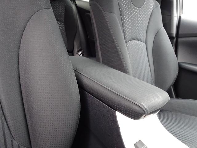 プリウス Ａ　ブレーキサポート　横滑り防止装置　車線逸脱警報装置　コーナーセンサー　純正ナビＴＶ　ｂｌｕｅｔｏｏｔｈ　バックカメラ　クルーズコントロール　オートハイビーム　ドアミラーヒーター　ＥＴＣ　スマートキー（19枚目）