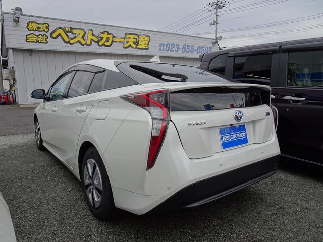 プリウス Ａ　ブレーキサポート　横滑り防止装置　車線逸脱警報装置　コーナーセンサー　純正ナビＴＶ　ｂｌｕｅｔｏｏｔｈ　バックカメラ　クルーズコントロール　オートハイビーム　ドアミラーヒーター　ＥＴＣ　スマートキー（60枚目）