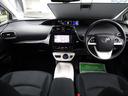 プリウス Ａ　ブレーキサポート　横滑り防止装置　車線逸脱警報装置　コーナーセンサー　純正ナビＴＶ　ｂｌｕｅｔｏｏｔｈ　バックカメラ　クルーズコントロール　オートハイビーム　ドアミラーヒーター　ＥＴＣ　スマートキー（4枚目）