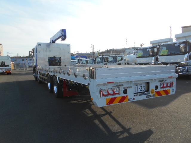 　Ｒ３年式　ＦＳ７０ＨＺ煽付４段クレーンハイジャッキセルフ　ＭＴ７速　６Ｒ２０　３９４馬力　最大積載量１１，６００ｋｇ　地上高：約１，０４０ｍｍ　荷台内寸：８４００×２３９０×２００(3枚目)