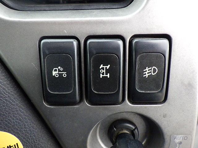クオン 　トレーラー　メーカー：日通　型式：ＮＴ２５５４Ｆ　車体番号：石［５６］６２５石　最大積載量：２５，０００ｋｇ　車輌重量：１１，８１０ｋｇ　車両総重量：３６，８１０ｋｇ（30枚目）