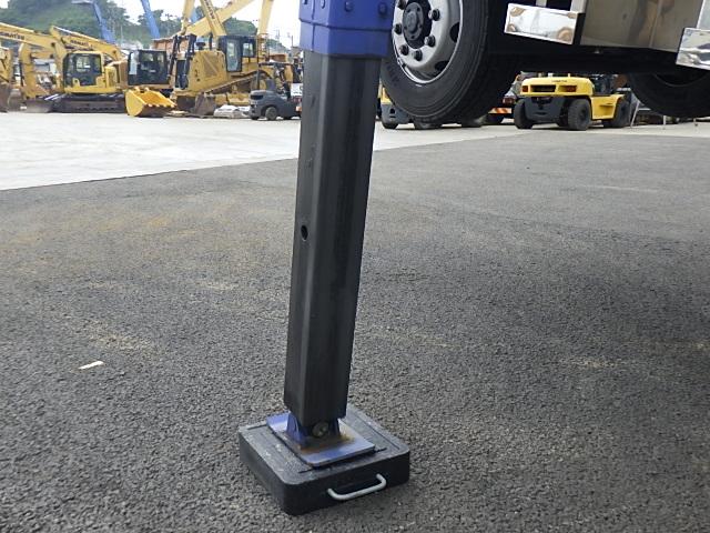 ファイター 　Ｒ２年式　２７０ＰＳ　カスタム仕様増トンセルフタダノクレーン警報仕様（定格荷重指示装置付き）ラジコン付き走行時ブーム前方格納（29枚目）