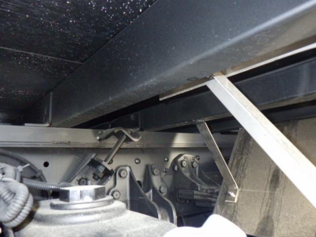 ファイター 増トンセルフ 4段クレーン MT6速 270馬力 6.5t積 荷台寸 530×230cm 地上高100cm カスタム仕様 ラジコン付 タダノ警報仕様 前方格納 5t引込ウィンチ(25枚目)