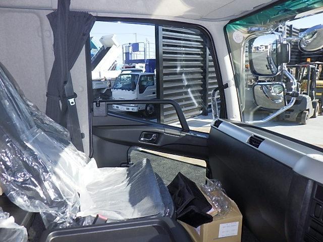 ファイター 増トンセルフ 4段クレーン MT6速 270馬力 6.5t積 荷台寸 530×230cm 地上高100cm カスタム仕様 ラジコン付 タダノ警報仕様 前方格納 5t引込ウィンチ(37枚目)