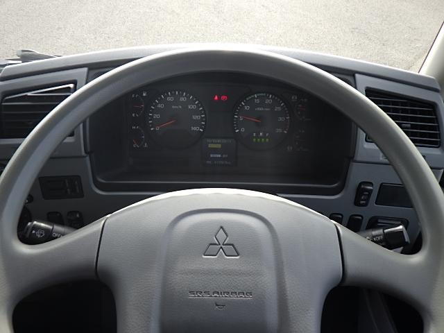 ファイター 　ワイド超ロング　アルミブロック　荷台寸：６２０×２２２×５９ｃｍ検切ナンバー付　４ｔ平　３，２５０ｋｇ積　スタンション　あおり高さ５９ｃｍ（31枚目）