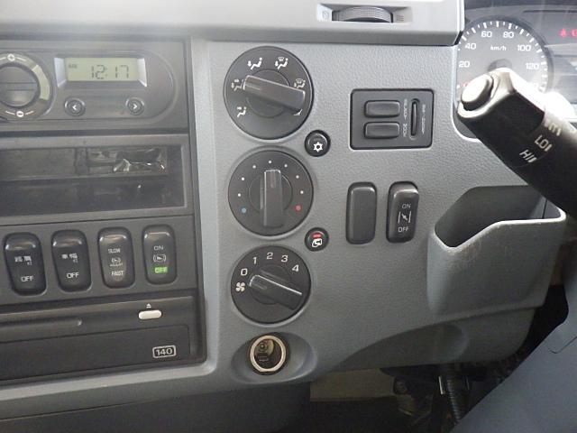 ファイター 　ワイド超ロング　アルミブロック　荷台寸：６２０×２２２×５９ｃｍ検切ナンバー付　４ｔ平　３，２５０ｋｇ積　スタンション　あおり高さ５９ｃｍ（33枚目）