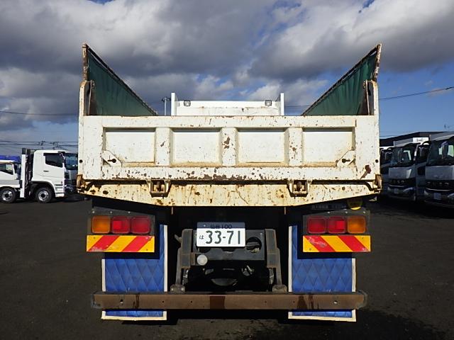 クオン 　ＵＤクオン　１０ｔ土砂ダンプ　極東開発工業　９．３ｔ積載　荷台寸Ｌ５１０×Ｗ２２０×Ｈ５０　ＭＴ７速（5枚目）