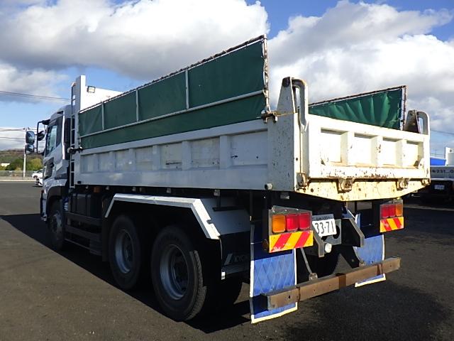 クオン 　ＵＤクオン　１０ｔ土砂ダンプ　極東開発工業　９．３ｔ積載　荷台寸Ｌ５１０×Ｗ２２０×Ｈ５０　ＭＴ７速（6枚目）