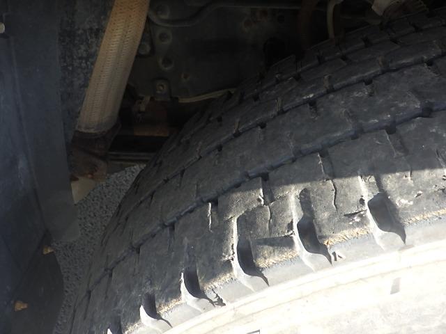 クオン 　ＵＤクオン　１０ｔ土砂ダンプ　極東開発工業　９．３ｔ積載　荷台寸Ｌ５１０×Ｗ２２０×Ｈ５０　ＭＴ７速（10枚目）