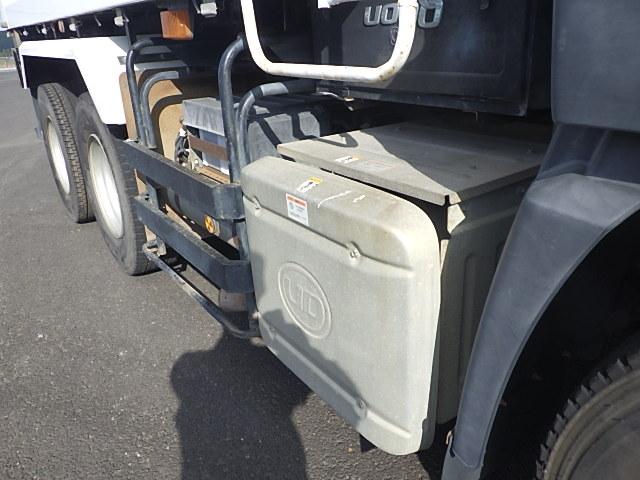 クオン 　ＵＤクオン　１０ｔ土砂ダンプ　極東開発工業　９．３ｔ積載　荷台寸Ｌ５１０×Ｗ２２０×Ｈ５０　ＭＴ７速（14枚目）