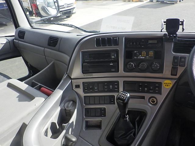 クオン 　ＵＤクオン　１０ｔ土砂ダンプ　極東開発工業　９．３ｔ積載　荷台寸Ｌ５１０×Ｗ２２０×Ｈ５０　ＭＴ７速（26枚目）