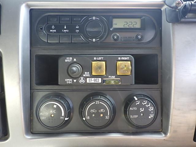 クオン 　ＵＤクオン　１０ｔ土砂ダンプ　極東開発工業　９．３ｔ積載　荷台寸Ｌ５１０×Ｗ２２０×Ｈ５０　ＭＴ７速（28枚目）