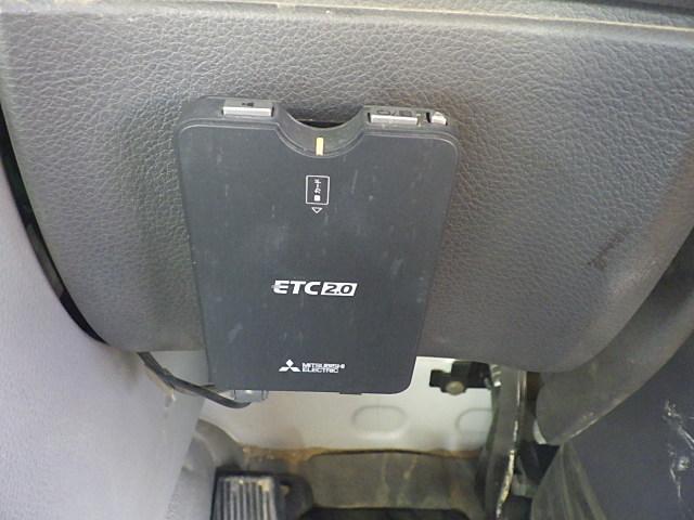 クオン 　ＵＤクオン　１０ｔ土砂ダンプ　極東開発工業　９．３ｔ積載　荷台寸Ｌ５１０×Ｗ２２０×Ｈ５０　ＭＴ７速（32枚目）