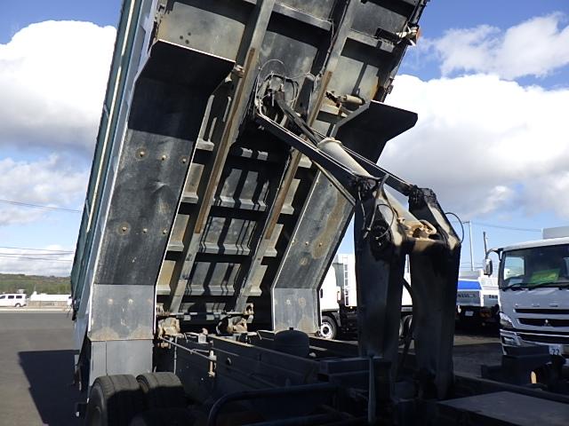 クオン 　ＵＤクオン　１０ｔ土砂ダンプ　極東開発工業　９．３ｔ積載　荷台寸Ｌ５１０×Ｗ２２０×Ｈ５０　ＭＴ７速（38枚目）