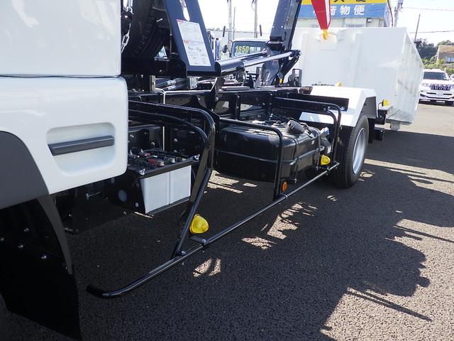 ファイター 　４ｔ脱着式コンテナ車　極東開発工業フックロール　バックモニター　ＥＴＣ　メッキフロントバンパーコーナーパネルミラーカバーアームロール箱（瑞穂）ボディ内寸：３６００×１９１０×１１７０ｍｍ８．０立米（21枚目）