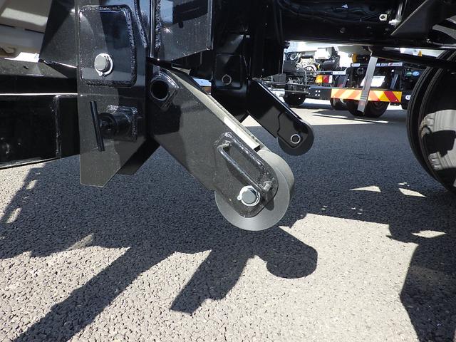 ファイター 　４ｔ脱着式コンテナ車　極東開発工業フックロール　バックモニター　ＥＴＣ　メッキフロントバンパーコーナーパネルミラーカバーアームロール箱（瑞穂）ボディ内寸：３６００×１９１０×１１７０ｍｍ８．０立米（30枚目）