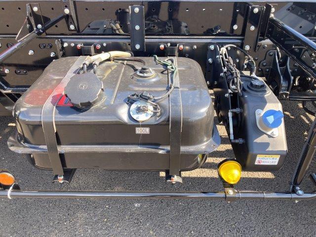 ファイター 　４ｔ脱着式コンテナ車　極東開発工業フックロール　バックモニター　ＥＴＣ　アームロール箱（瑞穂）　ボディ内寸：３６００×１９１０×１１７０ｍｍ８．０立米　メッキフロントバンパーコーナーパネルミラーカバー（20枚目）