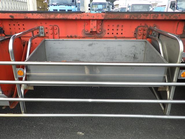 ギガ 　大型深ダンプ　４５．５４立米荷台寸：Ｌ９００×Ｗ２３０×Ｈ２１７ｃｍ（25枚目）