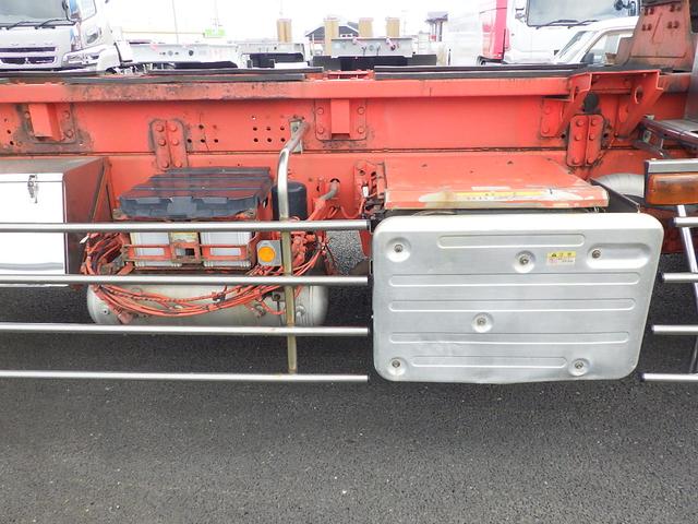 ギガ 　大型深ダンプ　４５．５４立米荷台寸：Ｌ９００×Ｗ２３０×Ｈ２１７ｃｍ（26枚目）