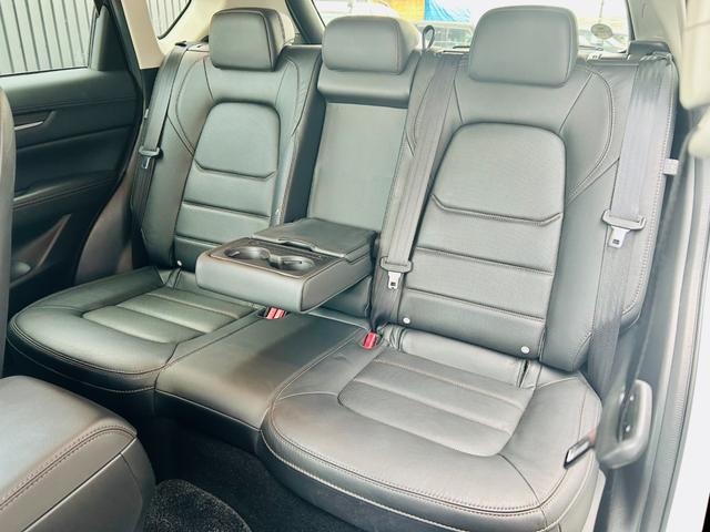 ＣＸ－５ ＸＤ　Ｌパッケージ　４ＷＤ／黒革シート／Ｂｌｕｅｔｏｏｔｈ対応ＳＤナビＴＶ／バックカメラ／サイドカメラ／パワーバックドア／シートヒーター／パワーシート／ステアヒーター／レーダークルコン／ＢＯＳＥサウンド／ＥＴＣ／１９ＡＷ（13枚目）