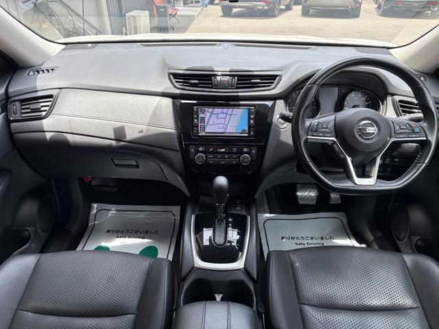 エクストレイル ２０Ｘｉ　後期型／切替４ＷＤ／プロパイロット／エマージェンシーブレーキ／Ｂｌｕｅｔｏｏｔｈ対応ＳＤナビＴＶ／全方位カメラ／パワーバックドア／デジタルインナーミラー／ＬＥＤヘッドライト／ＥＴＣ／１８インチＡＷ（12枚目）