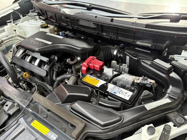 エクストレイル ２０Ｘｉ　後期型／切替４ＷＤ／プロパイロット／エマージェンシーブレーキ／Ｂｌｕｅｔｏｏｔｈ対応ＳＤナビＴＶ／全方位カメラ／パワーバックドア／デジタルインナーミラー／ＬＥＤヘッドライト／ＥＴＣ／１８インチＡＷ（29枚目）