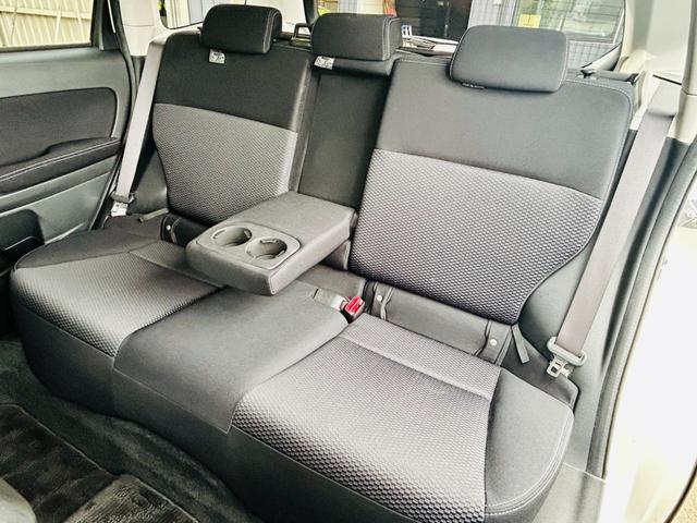 フォレスター ２．０ｉ－Ｌ　アイサイト　４ＷＤ／Ｂｌｕｅｔｏｏｔｈ対応ＳＤナビＴＶ／バックカメラ／パワーシート／シートヒーター／スマートキー／パドルシフト／ステアスイッチ／ＨＩＤヘッドライト／コーナーセンサー／ＥＴＣ／１７ＡＷ／ルーフレール（13枚目）