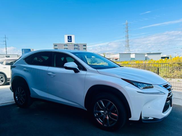 NX NX200t Iパッケージ 4WD/サンルーフ/ブラウンレザーシート/BT対応SDナビTV/B・Sカメラ/パワーバックドア/パワーシート/シートヒーター/ステアヒーター/クルコン/純正E/Gスターター/ETC/純正18AW(3枚目)
