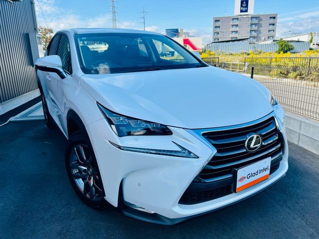 NX NX200t Iパッケージ 4WD/サンルーフ/ブラウンレザーシート/BT対応SDナビTV/B・Sカメラ/パワーバックドア/パワーシート/シートヒーター/ステアヒーター/クルコン/純正E/Gスターター/ETC/純正18AW(4枚目)