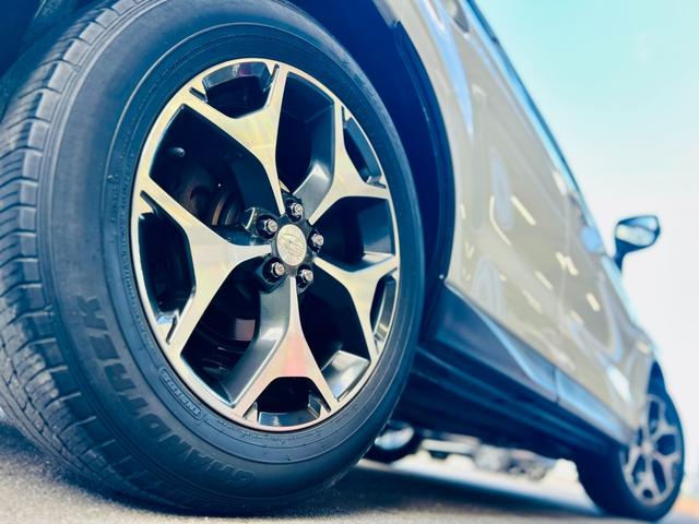 フォレスター S-リミテッド 4WD/アイサイト/SDナビTV/バックカメラ/パワーバックドア/シートヒーター/パワーシート/パドルシフト/スマートキー/HIDヘッドライト/フォグライト/ルーフレール/ETC/18AW(19枚目)