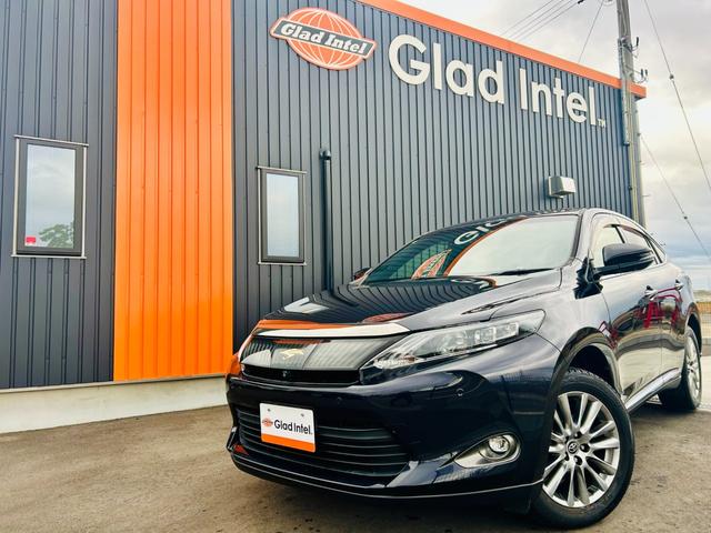 ハリアー プレミアム　アドバンスドパッケージ　４ＷＤ／Ｂｌｕｅｔｏｏｔｈ対応８型ＳＤナビＶ／ＪＢＬサウンド／全周囲カメラ／パワーバックドア／衝突軽減ブレーキ／クリアランスソナー／ハーフレザーシート／パワーシート／ＬＥＤヘッドライト＆フォグ（2枚目）