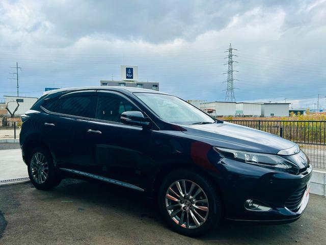 ハリアー プレミアム　アドバンスドパッケージ　４ＷＤ／Ｂｌｕｅｔｏｏｔｈ対応８型ＳＤナビＶ／ＪＢＬサウンド／全周囲カメラ／パワーバックドア／衝突軽減ブレーキ／クリアランスソナー／ハーフレザーシート／パワーシート／ＬＥＤヘッドライト＆フォグ（3枚目）