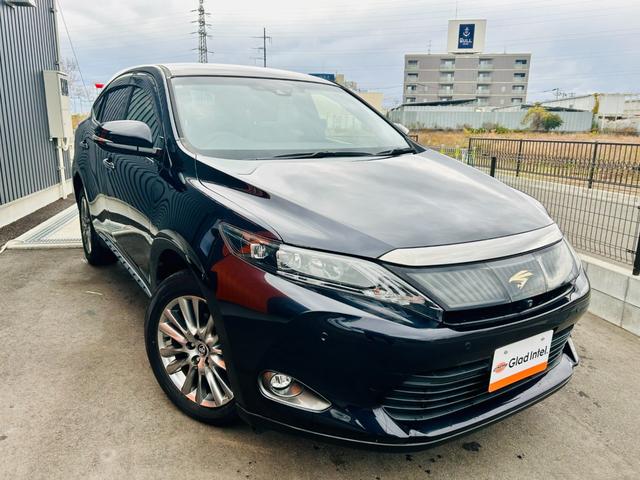 ハリアー プレミアム　アドバンスドパッケージ　４ＷＤ／Ｂｌｕｅｔｏｏｔｈ対応８型ＳＤナビＶ／ＪＢＬサウンド／全周囲カメラ／パワーバックドア／衝突軽減ブレーキ／クリアランスソナー／ハーフレザーシート／パワーシート／ＬＥＤヘッドライト＆フォグ（4枚目）