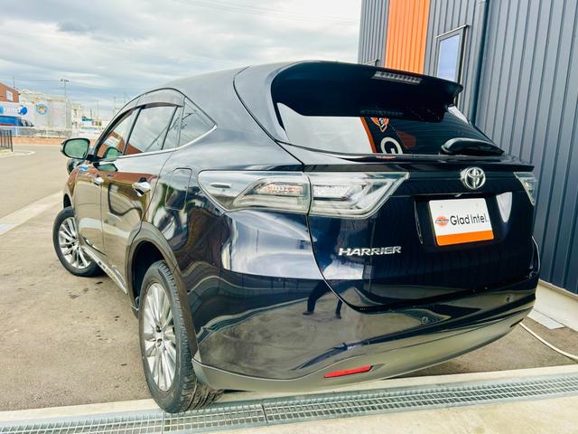 ハリアー プレミアム　アドバンスドパッケージ　４ＷＤ／Ｂｌｕｅｔｏｏｔｈ対応８型ＳＤナビＶ／ＪＢＬサウンド／全周囲カメラ／パワーバックドア／衝突軽減ブレーキ／クリアランスソナー／ハーフレザーシート／パワーシート／ＬＥＤヘッドライト＆フォグ（5枚目）