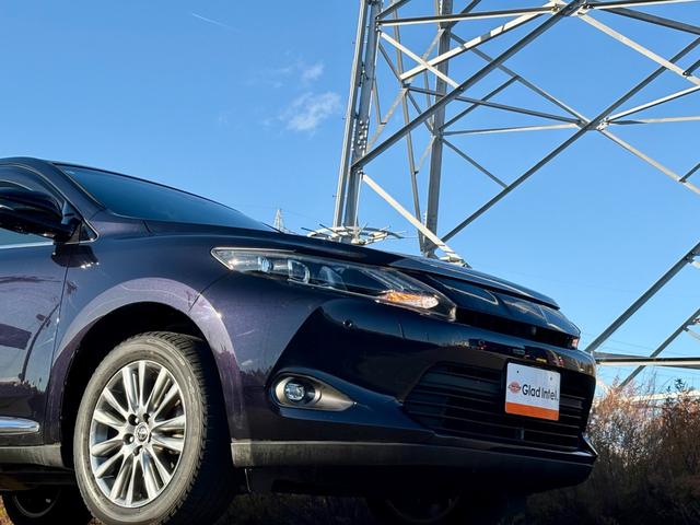 ハリアー プレミアム　アドバンスドパッケージ　４ＷＤ／Ｂｌｕｅｔｏｏｔｈ対応８型ＳＤナビＶ／ＪＢＬサウンド／全周囲カメラ／パワーバックドア／衝突軽減ブレーキ／クリアランスソナー／ハーフレザーシート／パワーシート／ＬＥＤヘッドライト＆フォグ（6枚目）