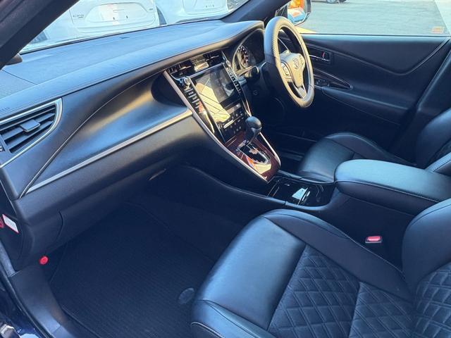 ハリアー プレミアム　アドバンスドパッケージ　４ＷＤ／Ｂｌｕｅｔｏｏｔｈ対応８型ＳＤナビＶ／ＪＢＬサウンド／全周囲カメラ／パワーバックドア／衝突軽減ブレーキ／クリアランスソナー／ハーフレザーシート／パワーシート／ＬＥＤヘッドライト＆フォグ（11枚目）