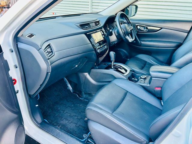 エクストレイル 20Xi ハイブリッド 切替4WD/プロパイロット/Bluetooth対応SDナビTV/アラウンドビューモニター/デジタルインナーミラー/パワーバックドア/全席シートヒーター/コーナーセンサー/ETC/前後ドライブレコーダー(11枚目)