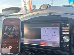 オーディオはＢｌｕｅｔｏｏｔｈ接続可能な純正ＳＤナビＴＶが装備！ナビ機能はもちろんの事、Ｂｌｕｅｔｏｏｔｈオーディオ、ＣＤ／ＤＶＤ再生、地デジＴＶ視聴など多機能なＳＤナビです！ 5