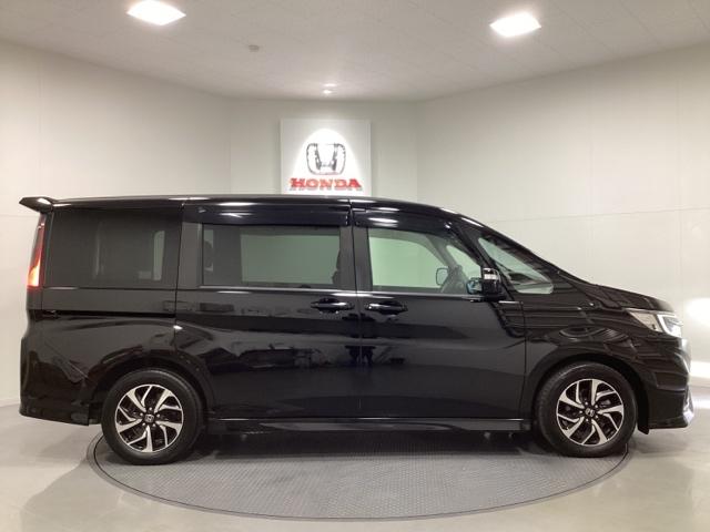 ステップワゴンスパーダ スパーダホンダセンシング 光触媒抗菌消臭施工済 盗難防止 助手席エアバッグ Wパワスラ リアオートエアコン 地デジ LEDライト 横滑り防止システム オートエアコン リアカメラ ドライブレコーダー装着車 USB ナビ&TV(4枚目)