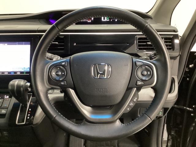 ステップワゴンスパーダ スパーダホンダセンシング 光触媒抗菌消臭施工済 盗難防止 助手席エアバッグ Wパワスラ リアオートエアコン 地デジ LEDライト 横滑り防止システム オートエアコン リアカメラ ドライブレコーダー装着車 USB ナビ&TV(12枚目)