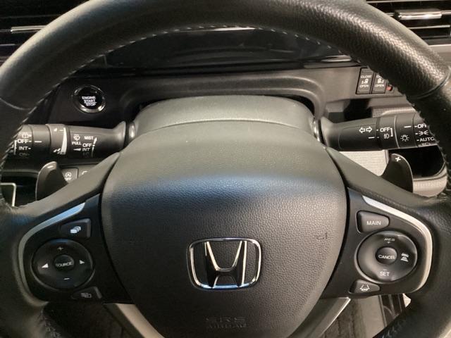 ステップワゴンスパーダ スパーダホンダセンシング 光触媒抗菌消臭施工済 盗難防止 助手席エアバッグ Wパワスラ リアオートエアコン 地デジ LEDライト 横滑り防止システム オートエアコン リアカメラ ドライブレコーダー装着車 USB ナビ&TV(13枚目)